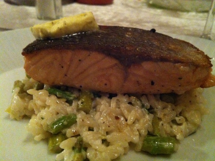 פילה סלמון על ריזוטו עם אספרגוס ננה בר