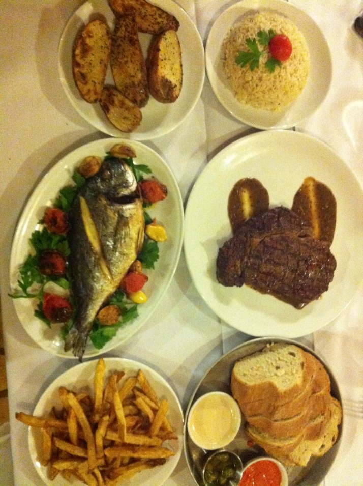 ורד הגליל חדר אוכל ארוחת ערב