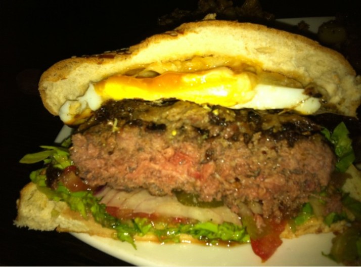 Meatball מיטבול ראשון לציון המבורגר בשר