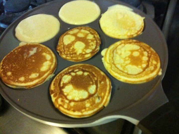 מחבת פנקייקס ולביבות 7 שקעים מבית FOOD APPEAL  