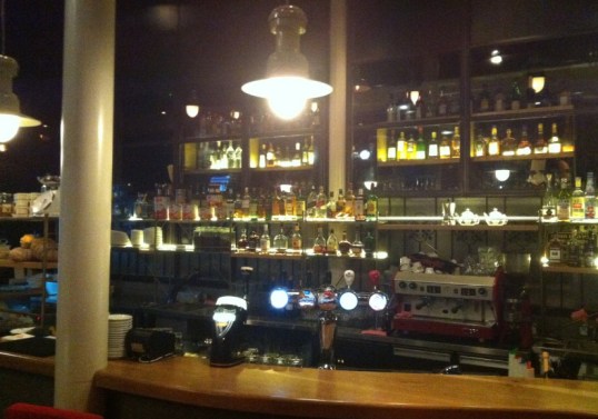 Anabel's - ביסטרו בר מסעדה עם נגיעות מהמזרח הרחוק אנאבל'ס רפי שאולי