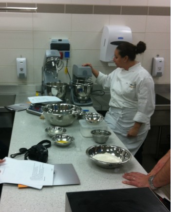 סדנת אפייה קונדיטוריה דן גורמה תל אביב