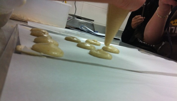 סדנת אפייה קונדיטוריה דן גורמה תל אביב