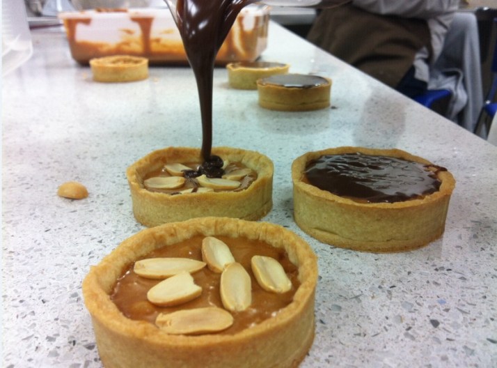 סדנת אפייה קונדיטוריה דן גורמה תל אביב