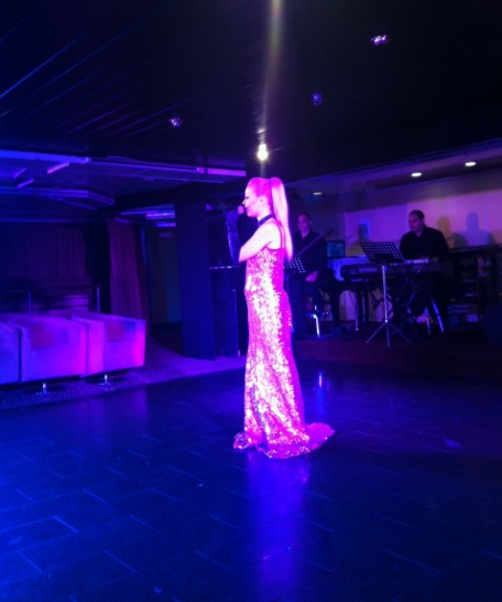 ביקור באונית הפאר גולדן איריס של מנו ספנות