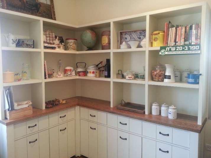 גוט'לה - קונדיטוריה ובית קפה באבן יהודה