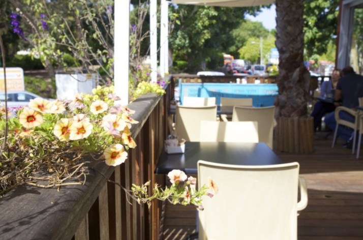 גוט'לה - קונדיטוריה ובית קפה באבן יהודה