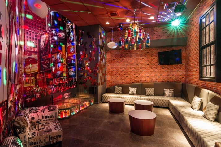 Me On the Mic - ערב קריוקי בלתי נשכח