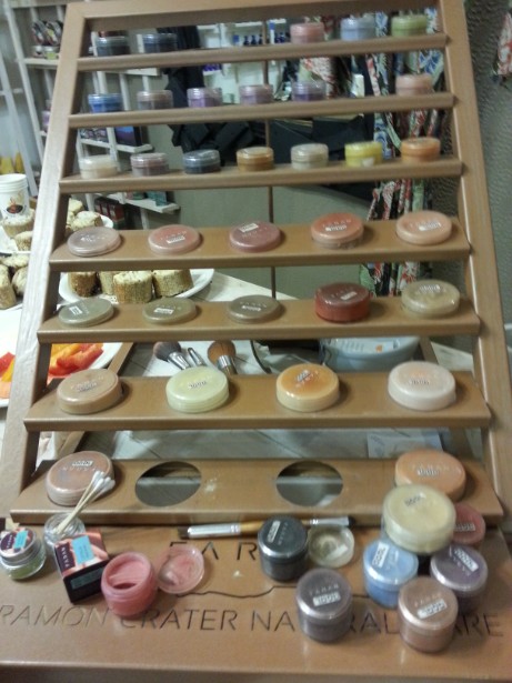 איפור מינרלי - Faran cosmetic