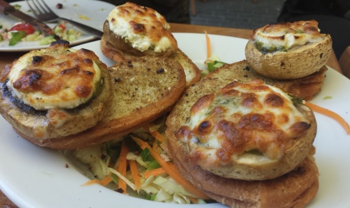 בית קפה פיאצה בגבעתיים