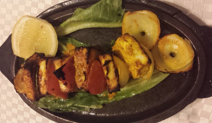 מסעדת טנדורי ההודית של רינה פושקרנה מציינת 32 שנים