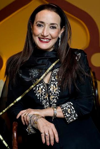 מסעדת טנדורי ההודית של רינה פושקרנה מציינת 32 שנים