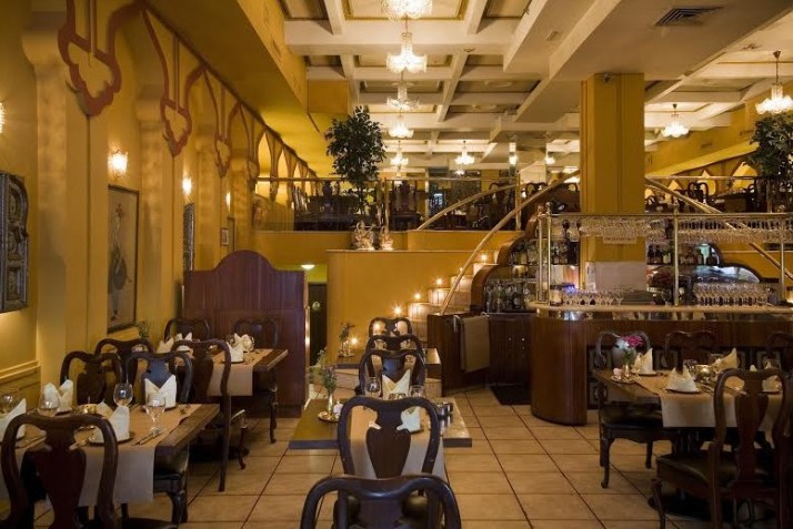 מסעדת טנדורי ההודית של רינה פושקרנה מציינת 32 שנים