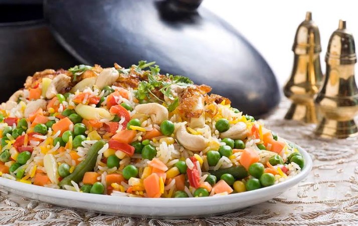 מסעדת טנדורי ההודית של רינה פושקרנה מציינת 32 שנים