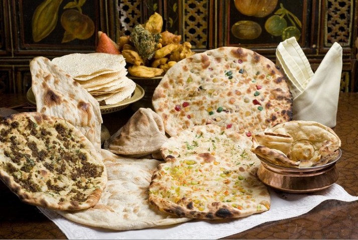 מסעדת טנדורי ההודית של רינה פושקרנה מציינת 32 שנים