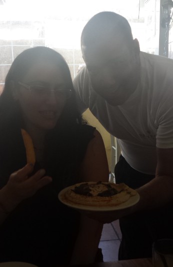 חומוס זיתון בשוק התקווה