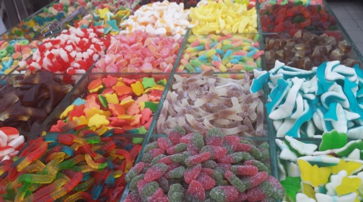 חומוס זיתון בשוק התקווה