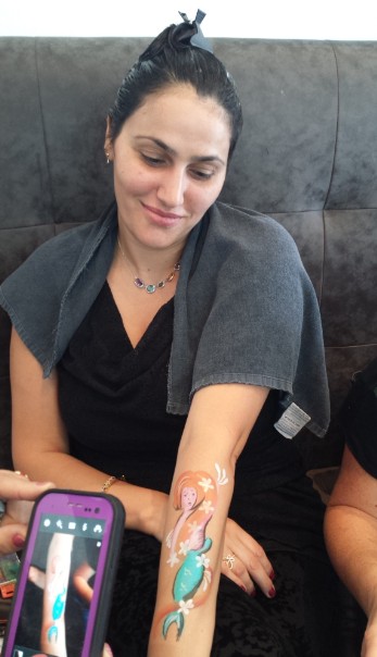 פיתוח מיוחד במספרה של ערן ויניב על החלקת השיער SILK SRAIGHT