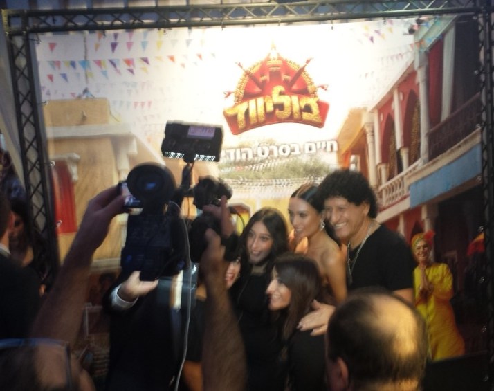 בוליווד - סדרה חדשה ב- Yes Comedy