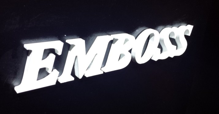 EM WATCH - שעון חכם מבית Emboss