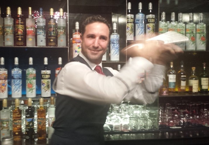 סדנת קוקטיילים עם וודקה תיאו  THEO VODKA