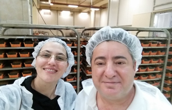 סיור במפעל החלוה ובמפעל העוגות של אחוה