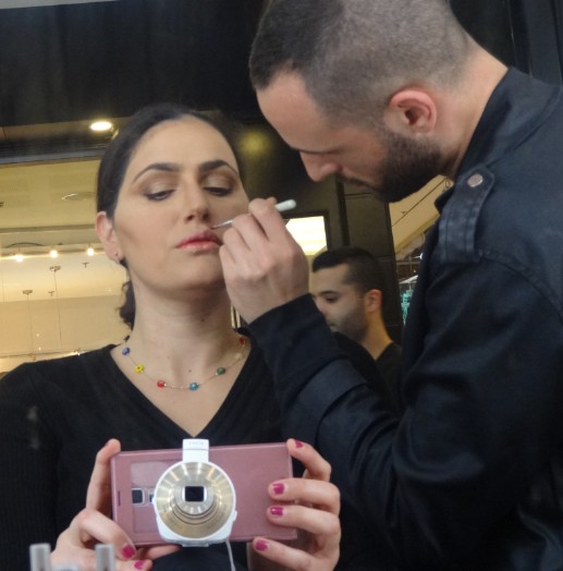 סניף חדש ושביעי למותג האיפור יוסי ביטון בגבעתיים