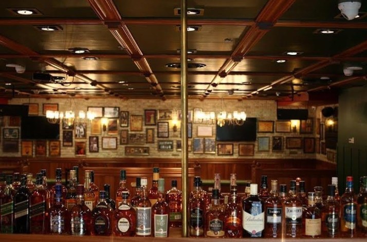 חוגגים עצמאות בפאב הארי אוסקר ווילד Oscar Wilde בחולון ובפת תקווה