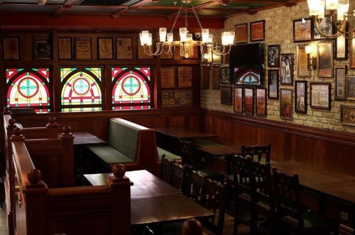 חוגגים עצמאות בפאב הארי אוסקר ווילד Oscar Wilde בחולון ובפת תקווה