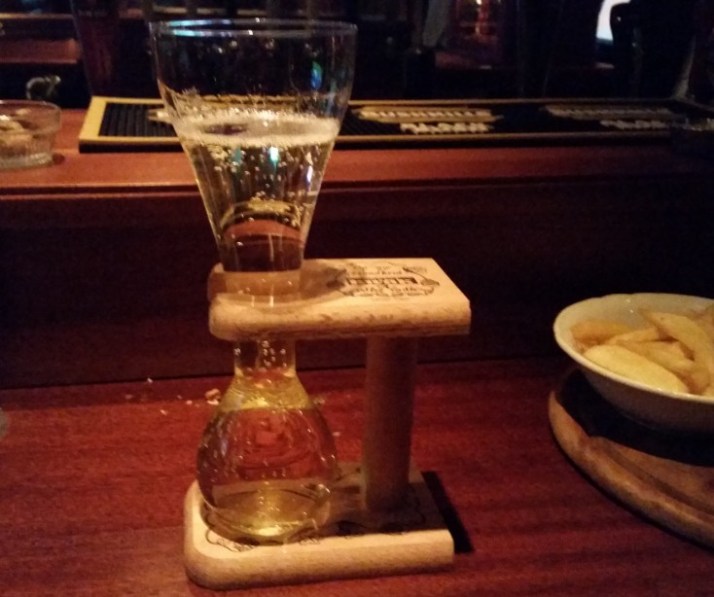 חוגגים עצמאות בפאב הארי אוסקר ווילד Oscar Wilde בחולון ובפת תקווה