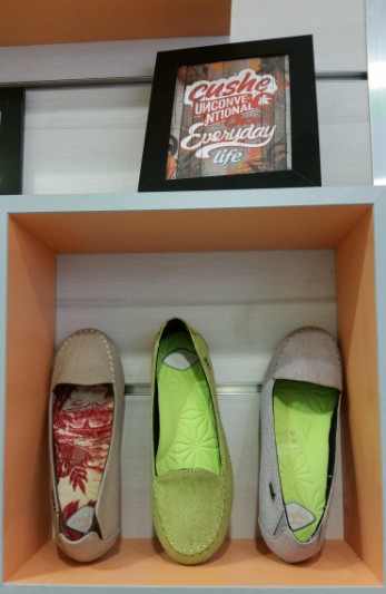 קרוקס אנד מור  CROCS & MORE 