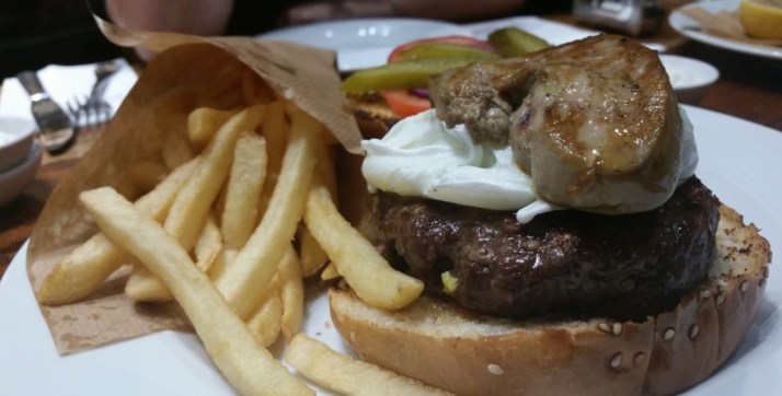 קלדרון על ים תיכון - יון על חוף הים