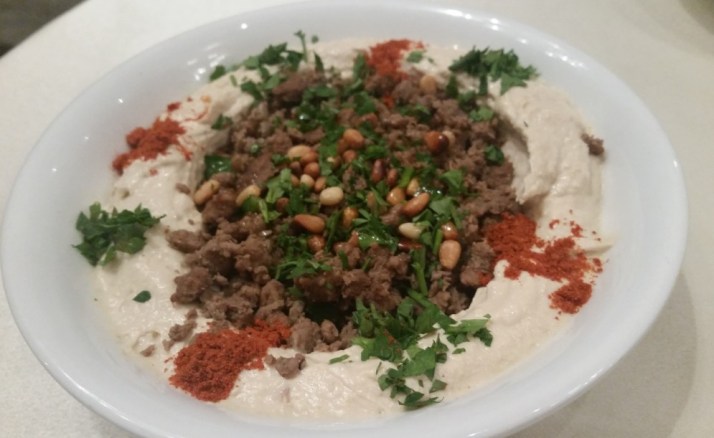 אבו גוש נוחתת באיירפורט סיטי