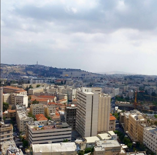 מתאווררים בירושלים: מסעדת מדיטה, מלון בוטיק הקומה ה-21 ובית קפה ומתחם נוקטורנו