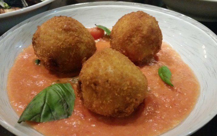 מסעדת בורוכוב 88 רעננה - ארנצ'יני