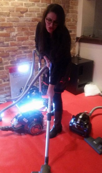 משתחררים מהכבלים - סדרת שואבי האבק האלחוטיים של LG