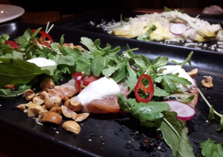 DOUBLE OR NOTHING (אופציה למנה ללא גלוטן)   65   רוטב עגבניות, מוצרלה, פפרוני, מוצרלה, פפרוני, פרמז'ן ובולגרית