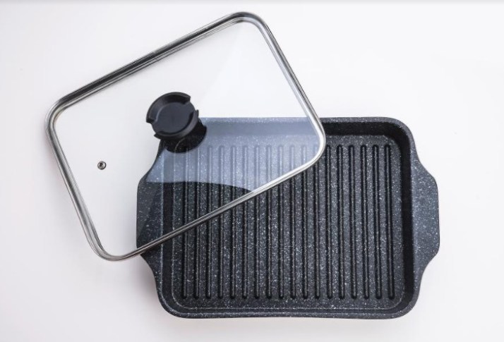 פלנצה' MINERAL STONE  של סולתם  - פלטת צלייה, אידוי ובישול 