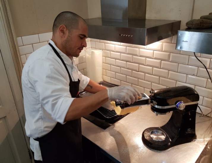 מיניליין יבואנית AEG משיקה מהפיכה בעולם מדיחי הכלים AEG Comfortlift