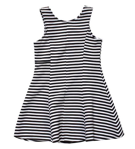 יריד אמהות קונות ביחד במתחם הקניות והבילוי מבנה בארות יצחק אאוטלט