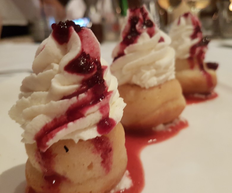 חדש במסעדת הצדף תפריט ערב עשיר עם מנות קטנות במחירים נוחים