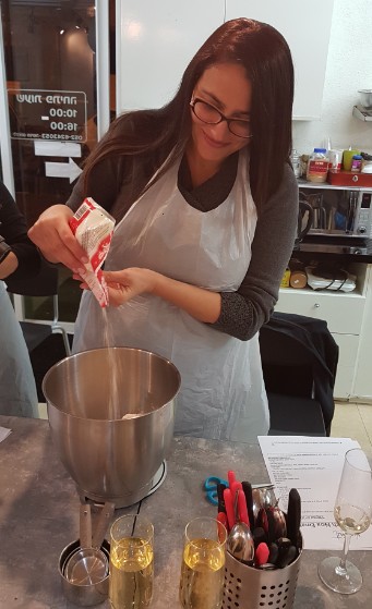 סדנת אפייה עם נעה עינת