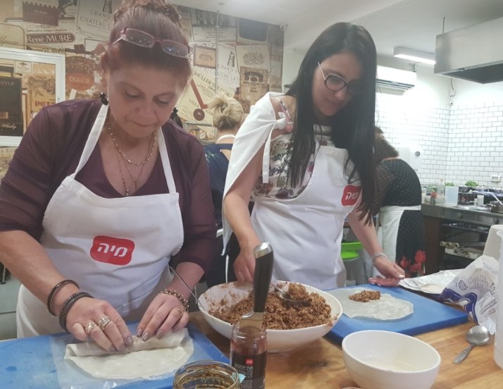 סדנת אפייה עם מיה וג'קי אזולאי