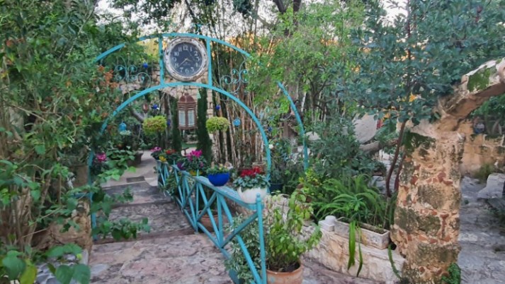 גני אלמונה ג'וליס הדר אוקנין הדרלינג