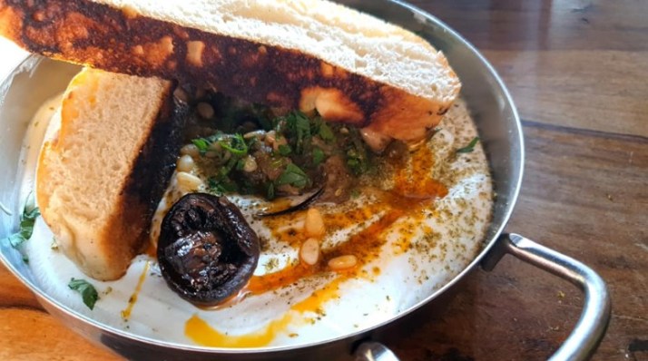 מחבת דרוזית מסעדת פאו וואו pow wow